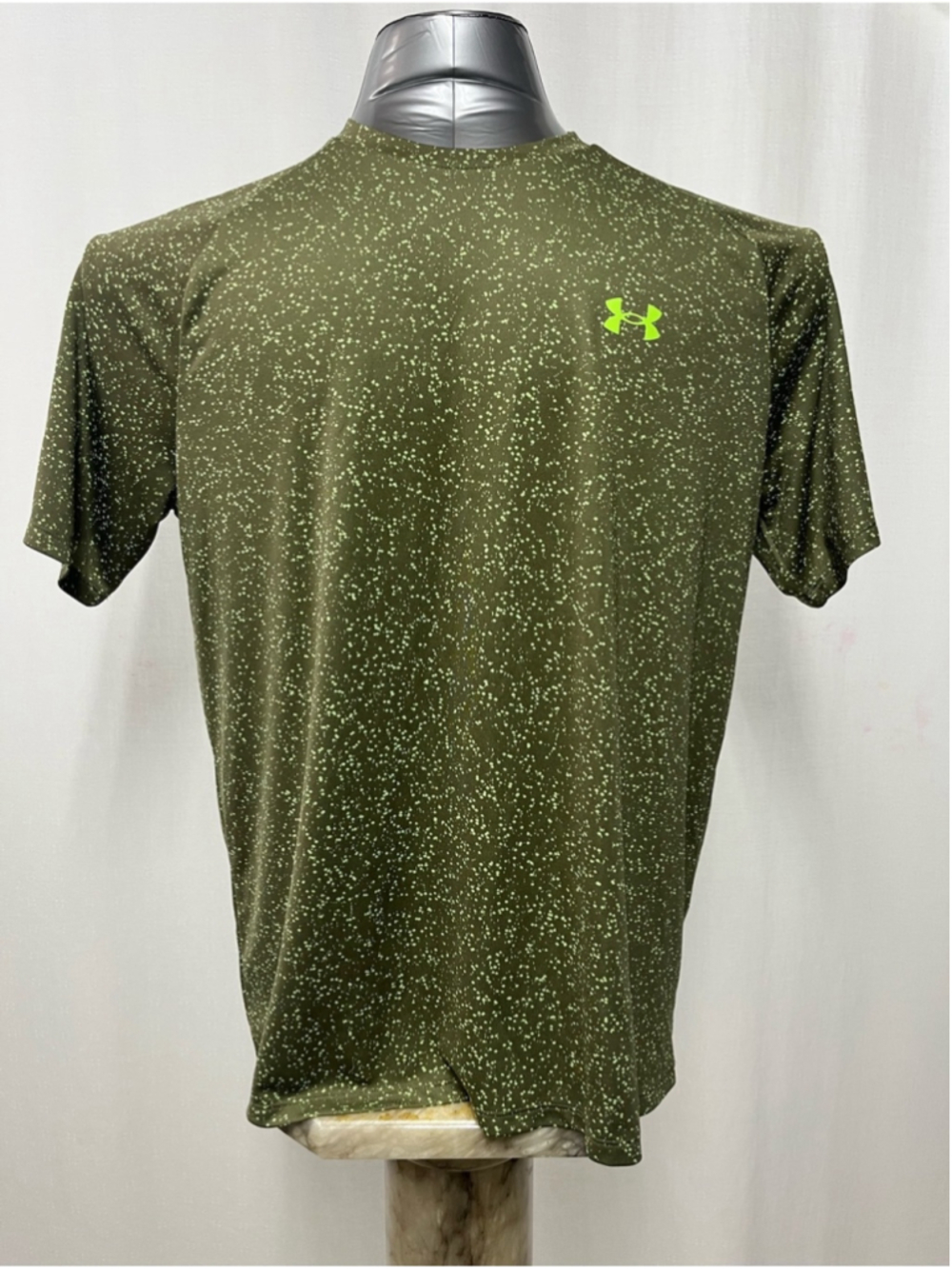 Under Armour Men Tech 2.0 Pixelate Short Sleeve Shirt Green men’s large 1699